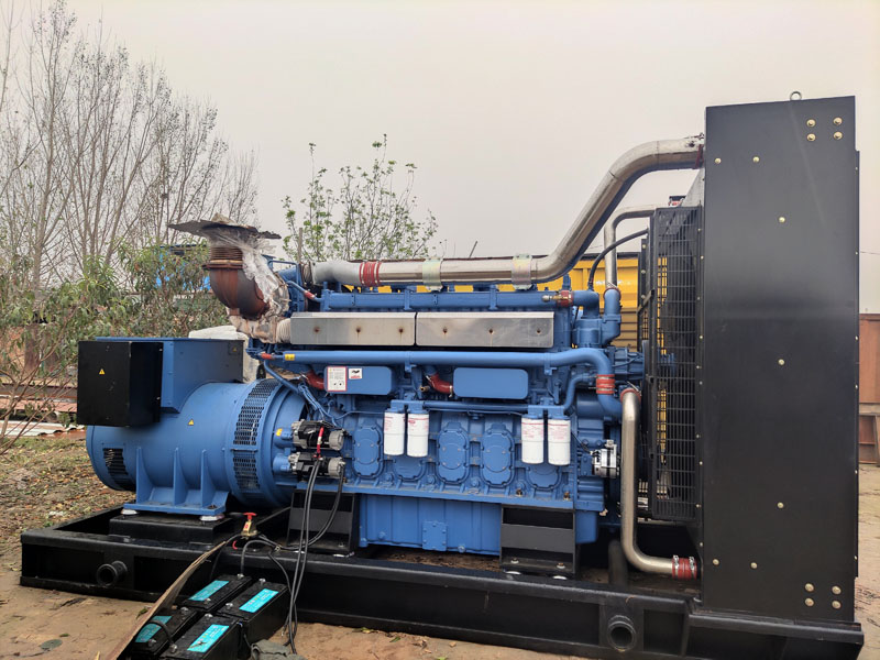 中山柴油发电机组更换机油时，应遵循哪些步骤？